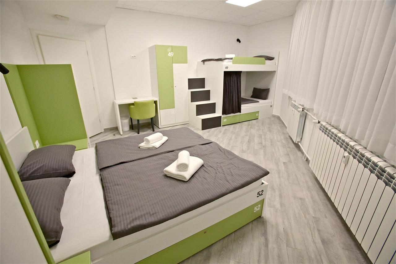 3F Hostel Zagabria Esterno foto