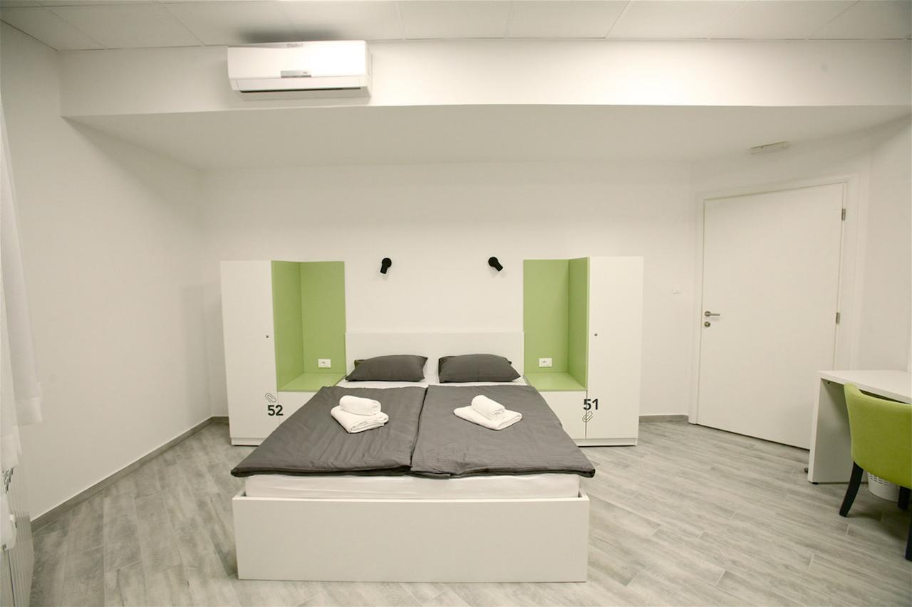 3F Hostel Zagabria Esterno foto