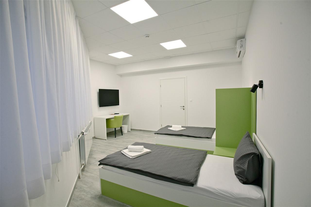 3F Hostel Zagabria Esterno foto