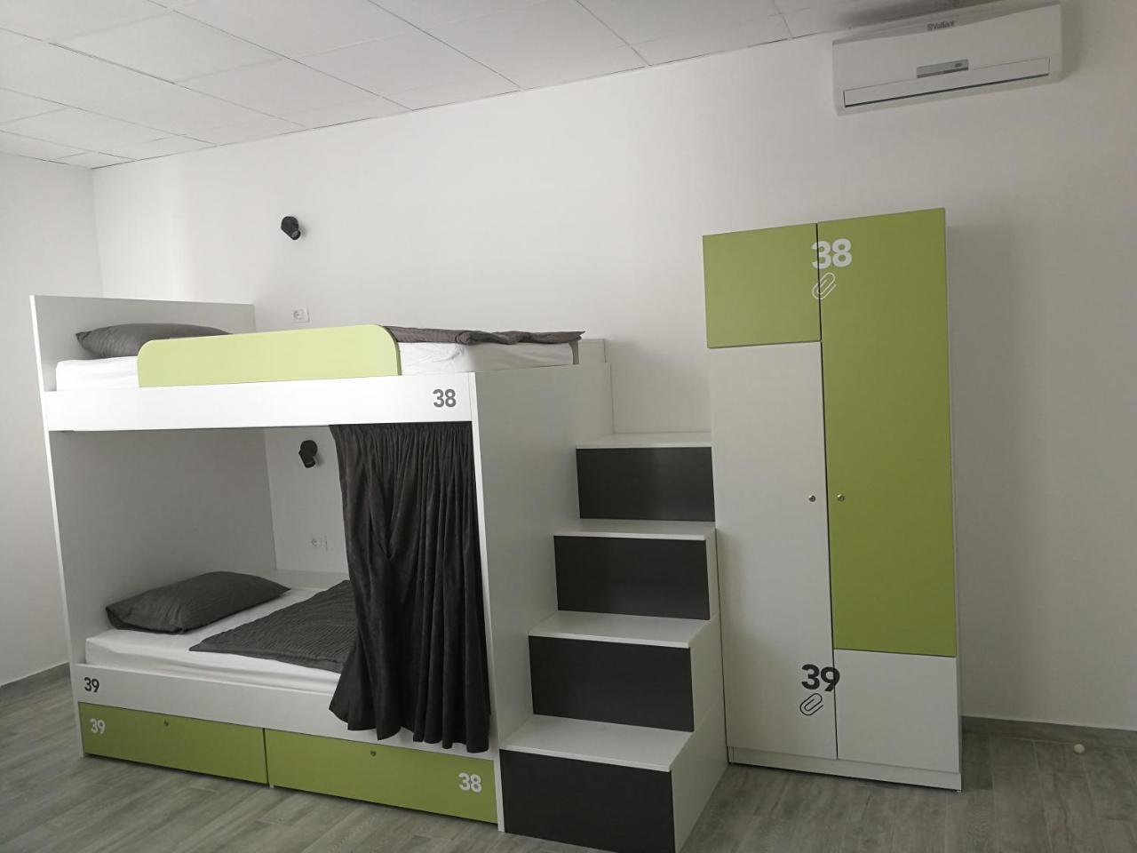 3F Hostel Zagabria Esterno foto