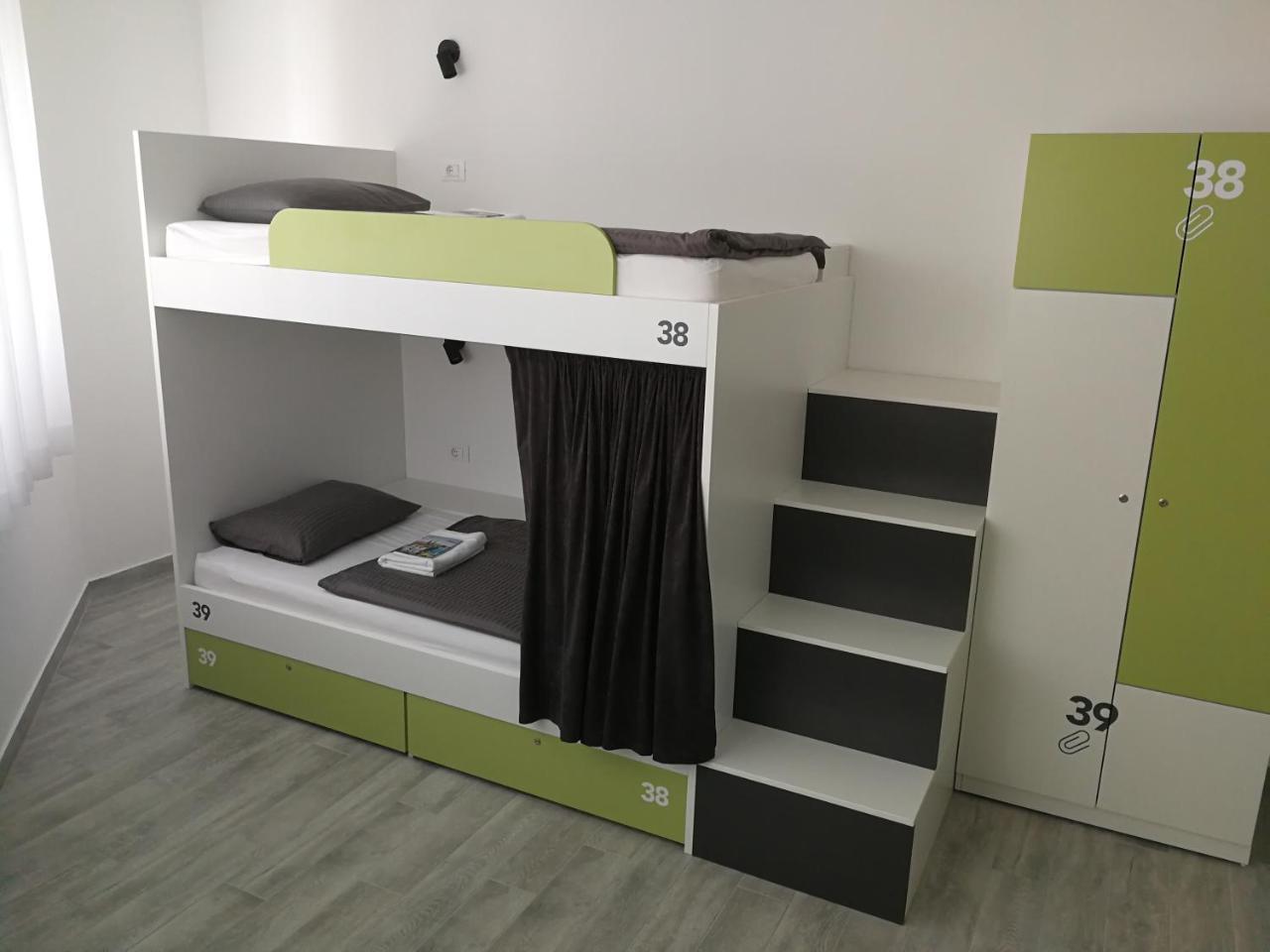 3F Hostel Zagabria Esterno foto