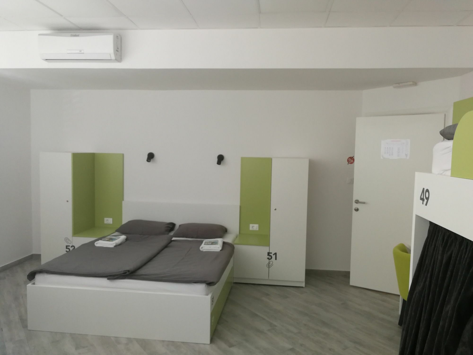 3F Hostel Zagabria Esterno foto